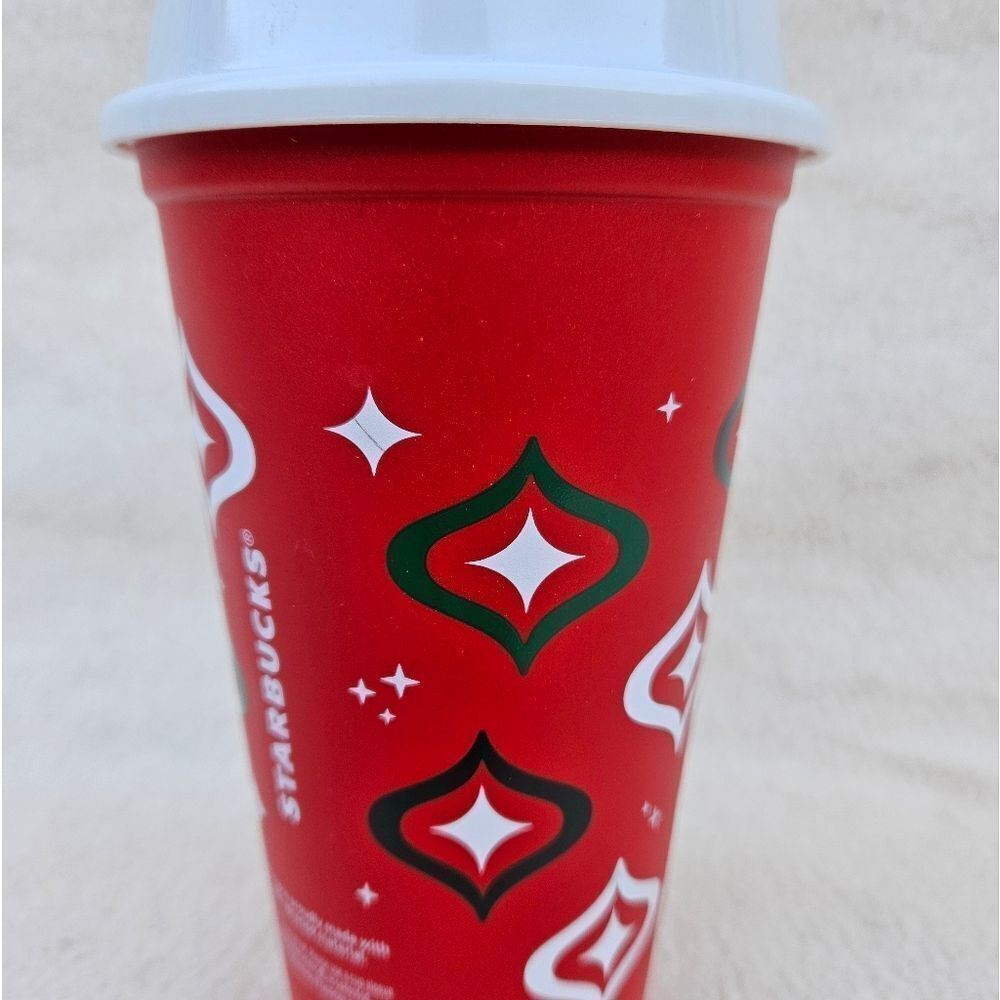 Starbucks Holiday Reusable Cup With Lid 16oz - Picture 8 of 9